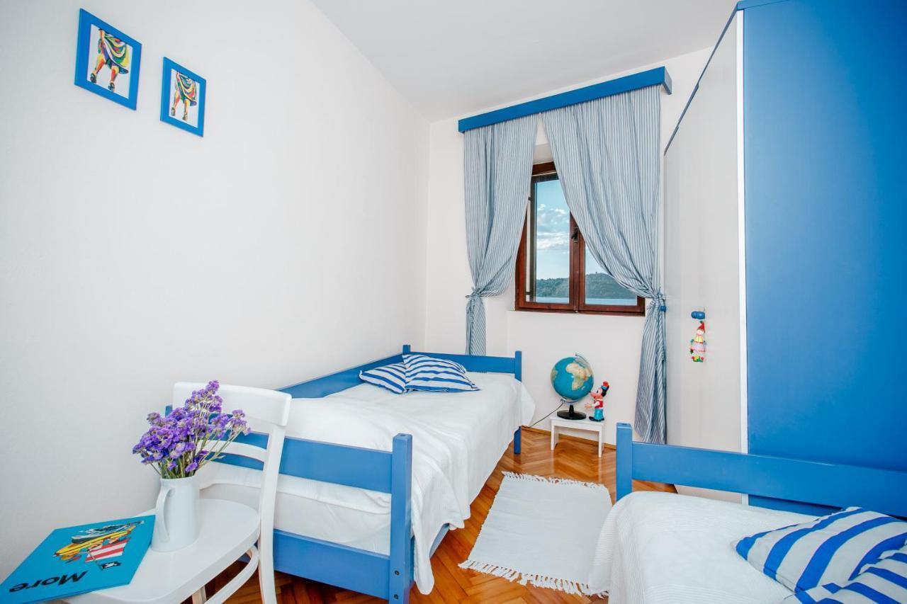 Apartman uz More Vis Exterior foto